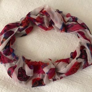 💫Super cute, sheer infinity scarf